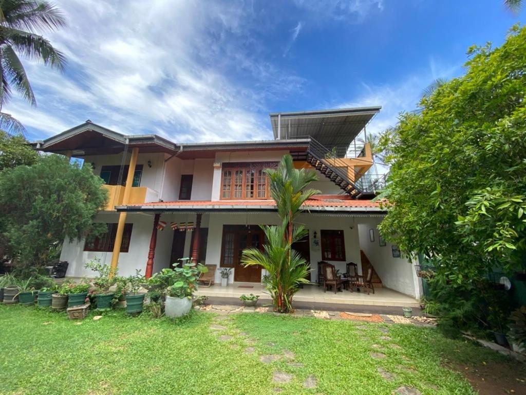 Serenity Villa Хиккадува Экстерьер фото