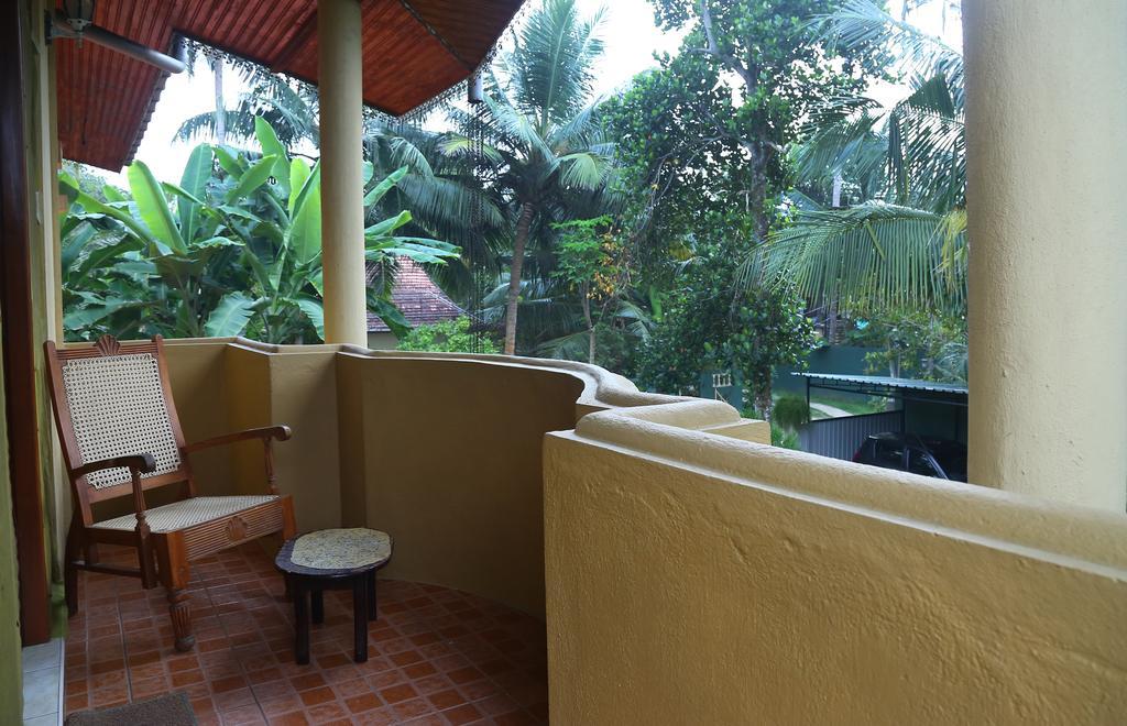 Serenity Villa Хиккадува Экстерьер фото