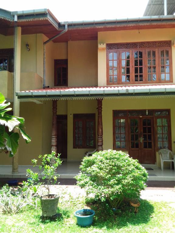 Serenity Villa Хиккадува Экстерьер фото