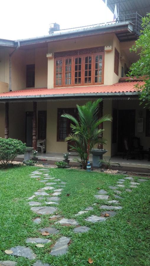 Serenity Villa Хиккадува Экстерьер фото